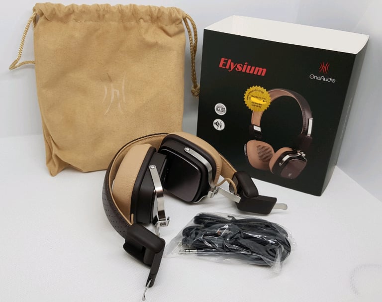 Premium quality wireless foldable headphones with deep bass 