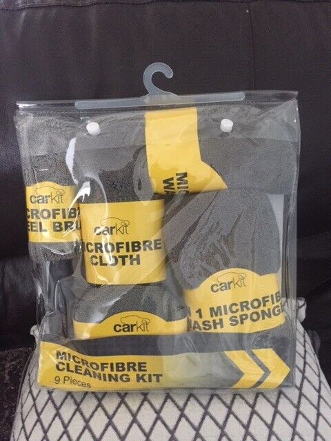 MICROFIBRE CAR CLEANING SET FROM THE RANGE