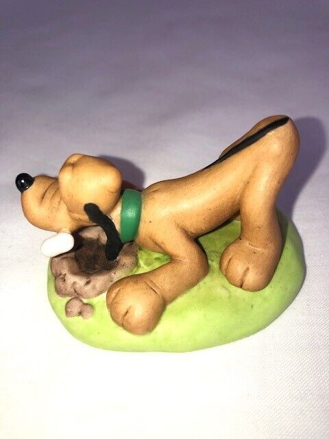 Disney Grolier Porcelain Figurines  Pluto and Minnie Mouse