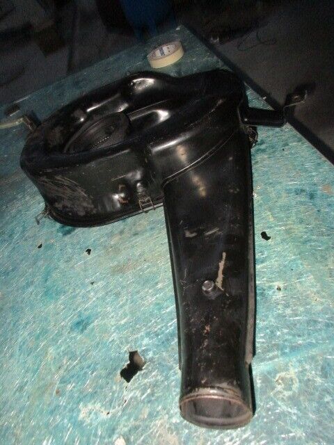 Mercedes 280E air filter housing
