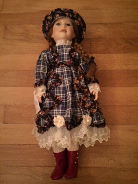  Porcelain doll, 20 years old, unused, boxed