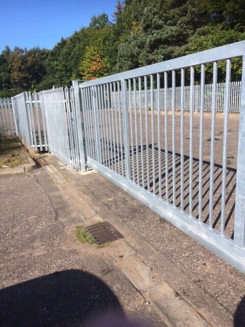 Self storage facility to rent lockup to let garage for hire house move secure storage companies