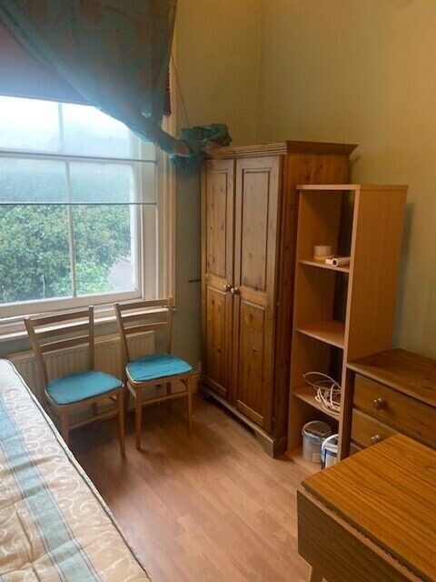 CUTE SINGLE BEDSIT- STOCKWELL