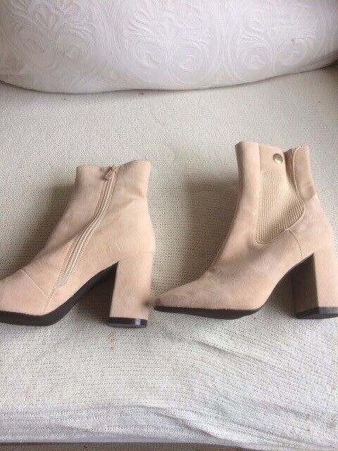 New Public Desire Beige Faux Swede Heeled Boots  Brand New  size 4