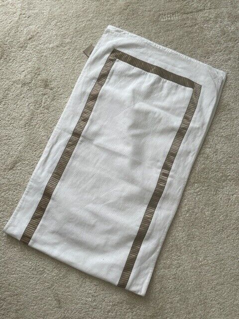 Beautiful table runner by Kelly Hoppen