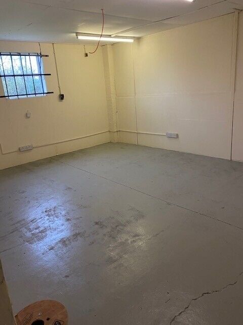 Commercial Units/Industrial Units/Workshops/Yards in Ashford (TN25)