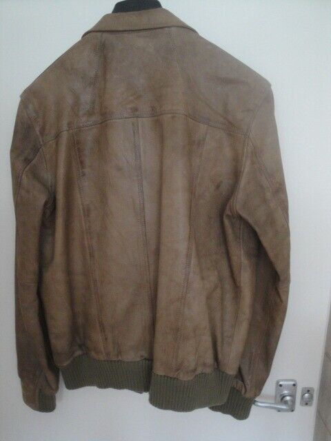 Ben Sherman Leather Bomber Style Jacket. Size M. In Mid Brown Tan Leather. 
