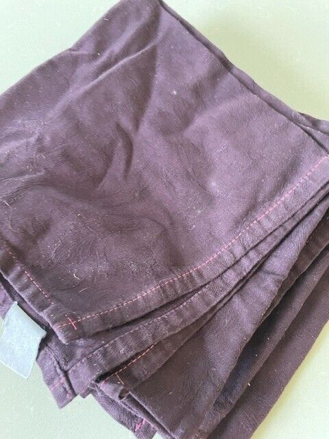 image for 4 table napkins in good condition