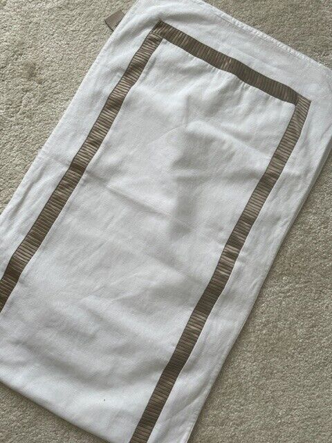 Beautiful table runner by Kelly Hoppen