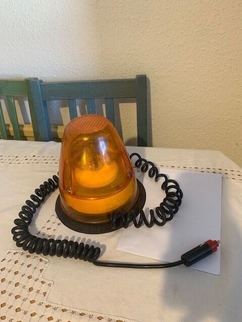 Orange Beacon with Strong Magnetic Base. Free Standing, For use in Breakdown or Emergency Towing.