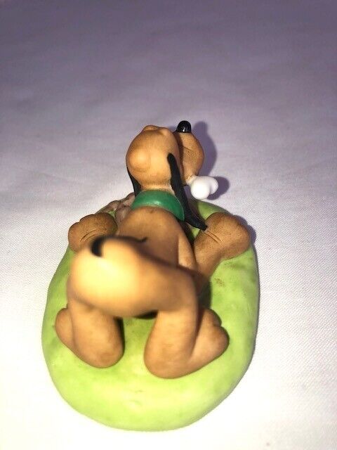 Disney Grolier Porcelain Figurines  Pluto and Minnie Mouse