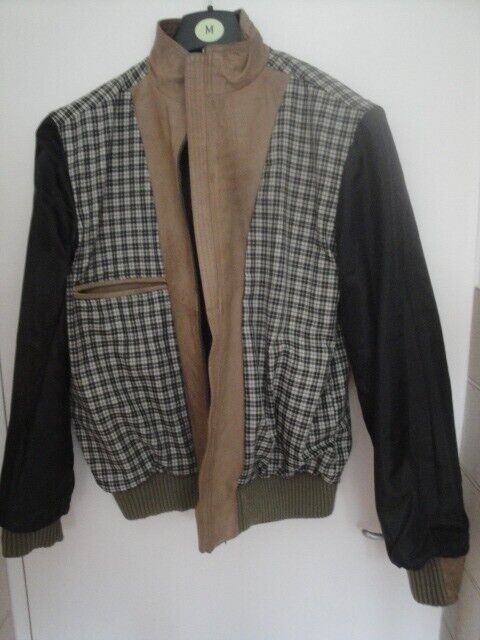 Ben Sherman Leather Bomber Style Jacket. Size M. In Mid Brown Tan Leather. 