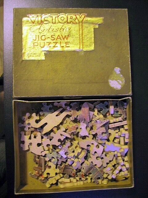 Victory Artistic jigsaw 'Meet At The Tavern'.