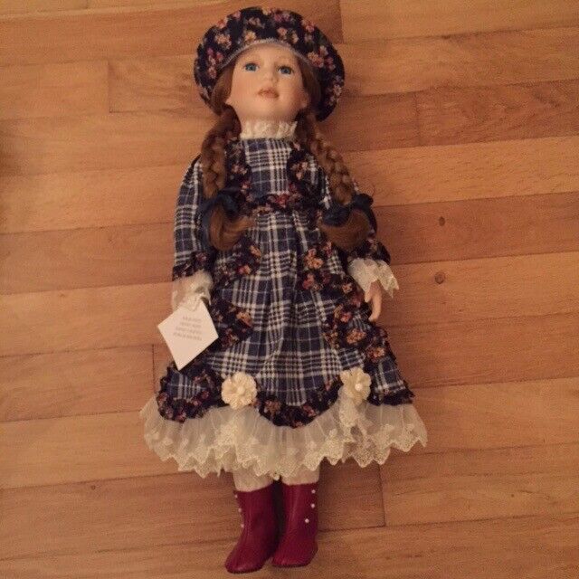  Porcelain doll, 20 years old, unused, boxed