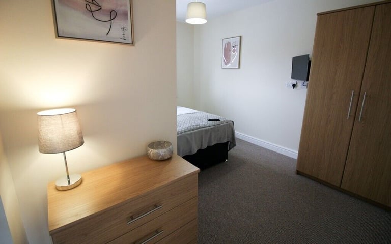 Stunning Double En-Suite Rooms in Woodlands!!