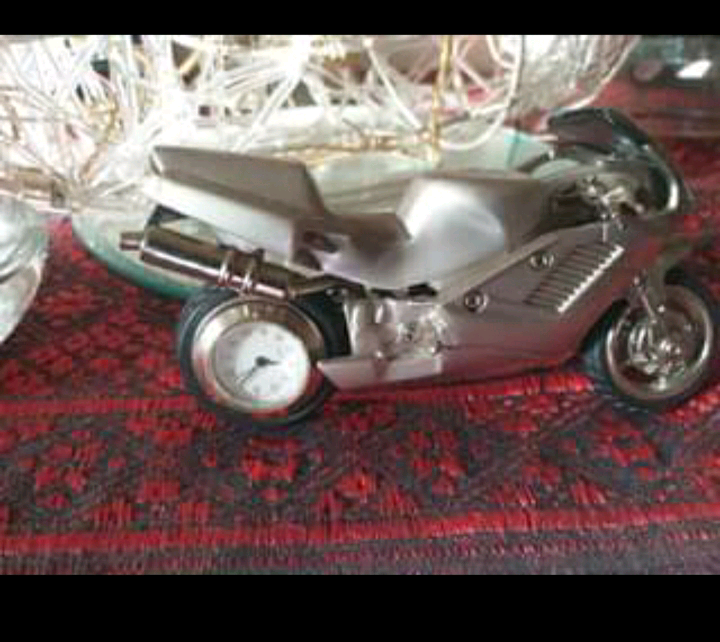 Quartz motor clock 