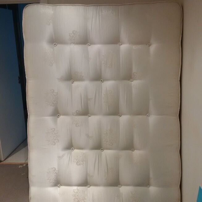 image for good double mattress in excellent condition can deliver