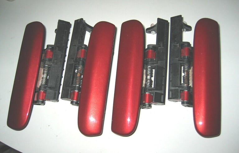 Citroen Xsara Picasso A complete set of red (wicked red) trim strips