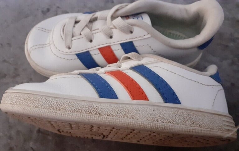 Adidas Neo Infant Size 5K Trainers 