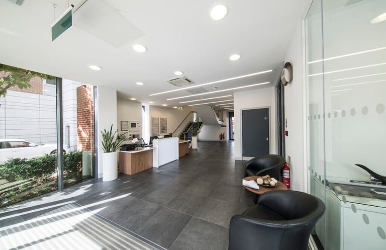 Maidenhead - SL6 1BU, Flexible coworking memberships in Regus Station