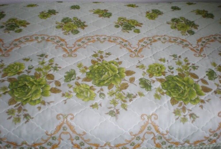 Large Beautiful Throw / Bed Cover Floral for Double Bed, size 250cm x 250cm
