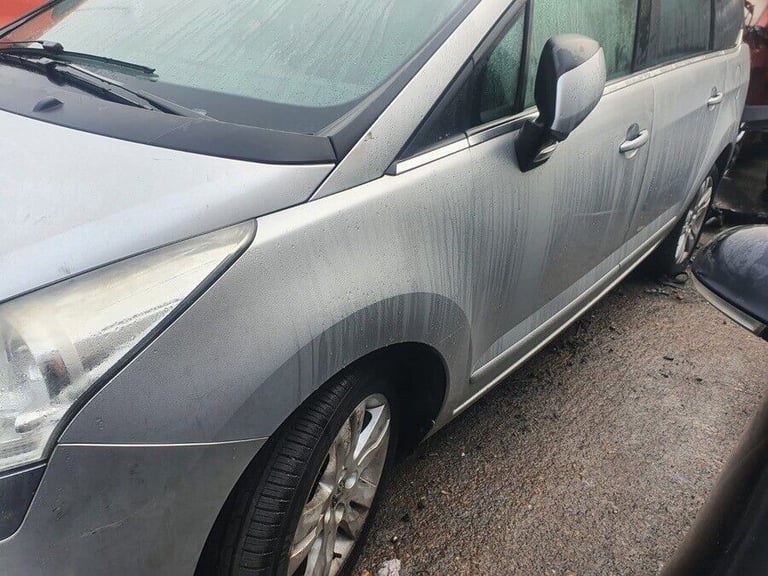 Peugeot 5008 Left Side Front Wing Silver 2010