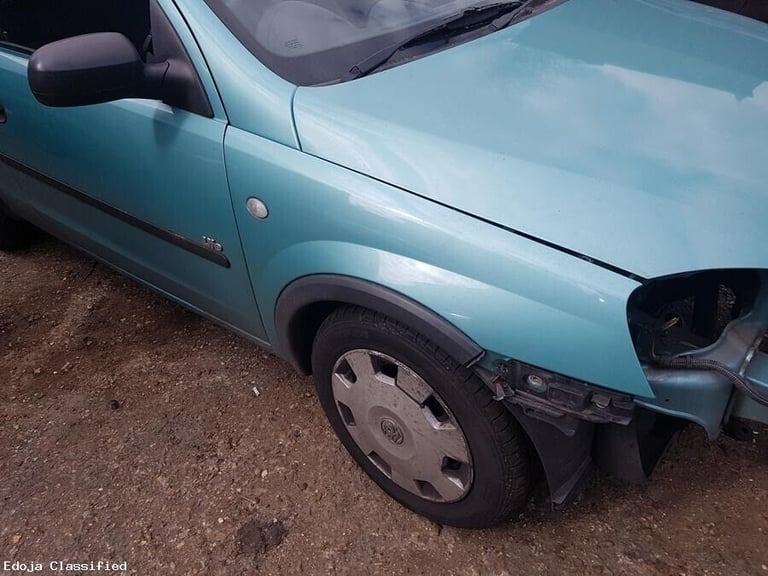 Vauxhall Corsa C Right Side Wing In Silver Z397 2004