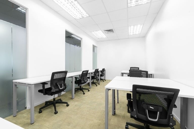 Watford - WD18 8YA, Open plan serviced office to rent at Croxley