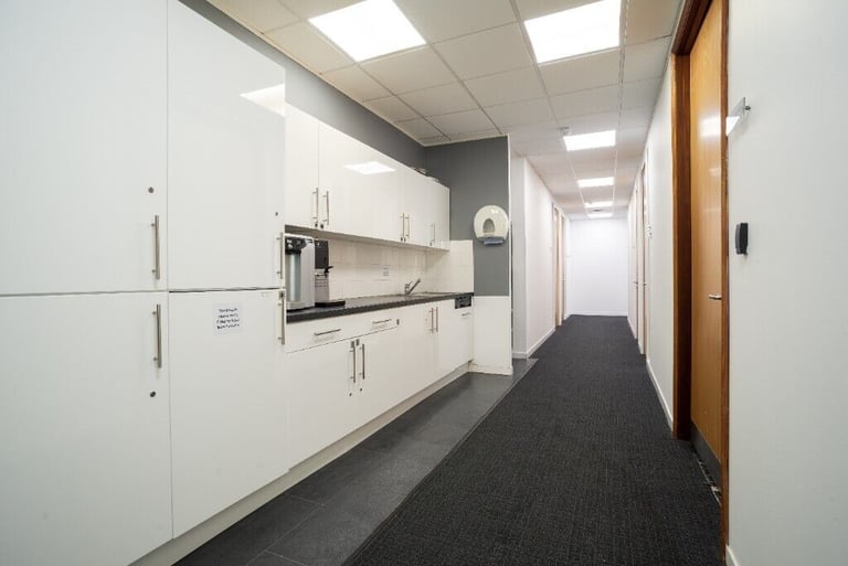 Northampton - NN4 7PA, Open plan office 15 desk to rent at 400 Pavilion Drive