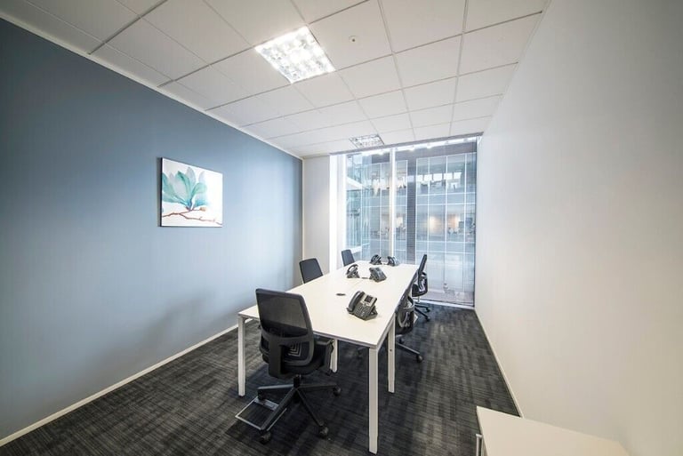 Slough - SL1 4DX, 4 Desk private office available at 268 Bath Road