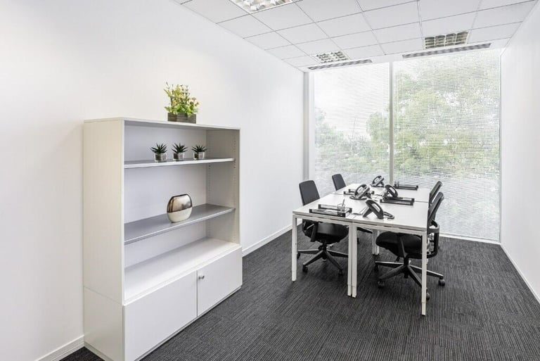 Swindon - SN5 6QR, Open plan office space for 15 people at Windmill Hill Business Park 