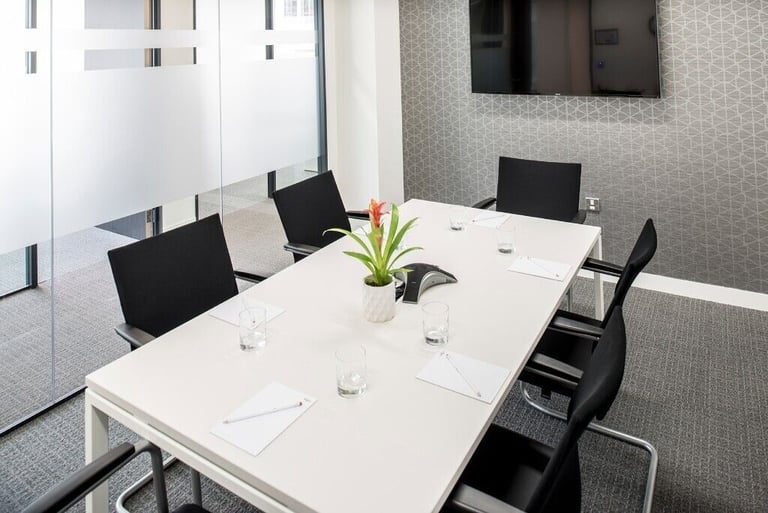 Newcastle upon Tyne - NE1 3DY, Open plan office space for up to 10 desks at Newcastle Quayside