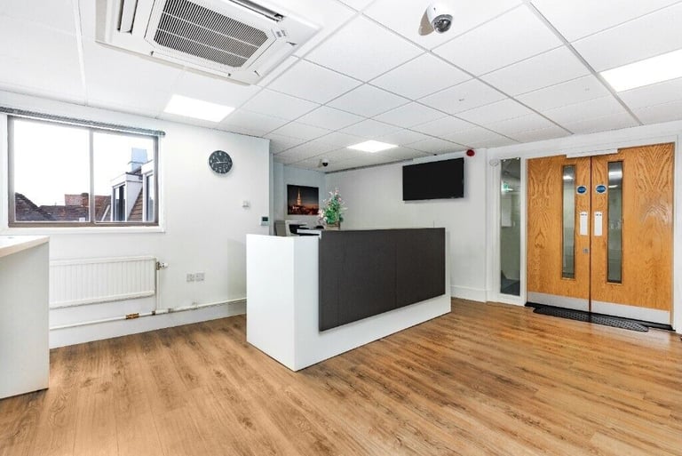 Salisbury - SP1 1EY, Your private office 2 desk to rent at Cross Keys House