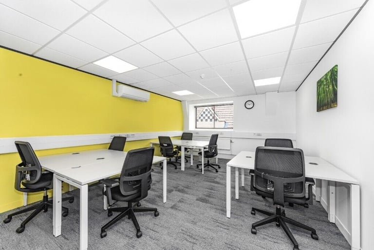 Salisbury - SP1 1EY, 5ws 1291 sqft serviced office to rent at Cross Keys House