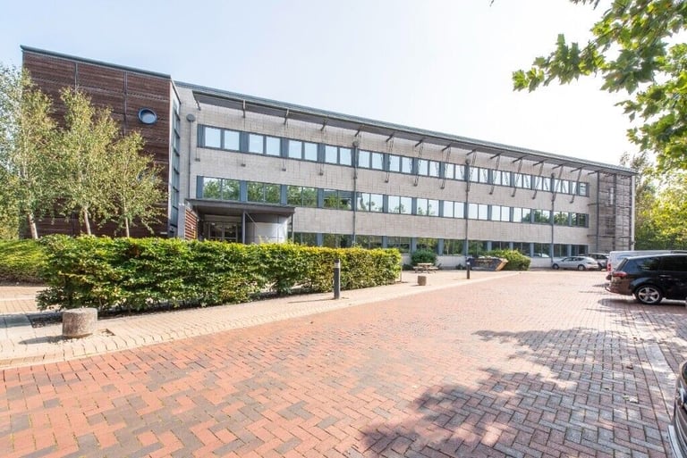 Oxford - OX4 4GP, 2 Desk serviced office to rent at Oxford Science Park