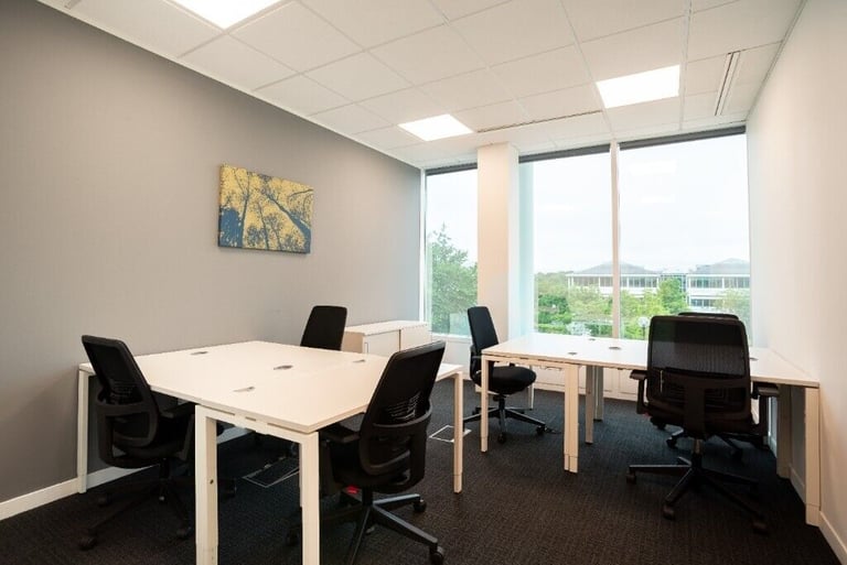 Northampton - NN4 7PA, Open plan office 15 desk to rent at 400 Pavilion Drive