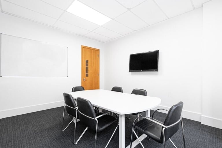 5 Desk serviced office to rent at HQ King's Cross, WC1X 8BP