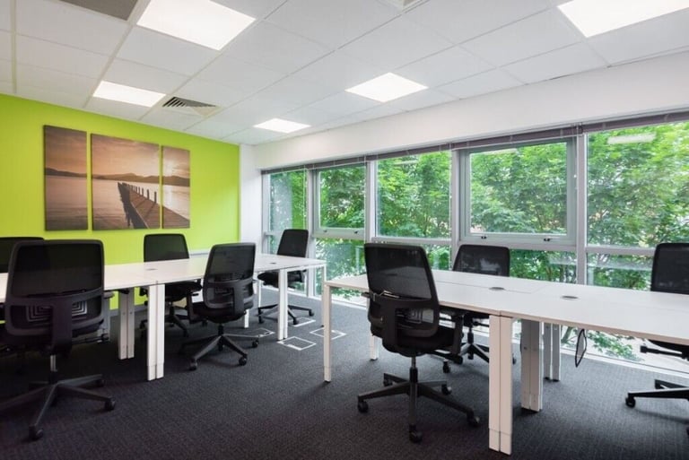 Birmingham - WS11 0EL, Open plan 2690 sqft serviced office to rent at Watling Court