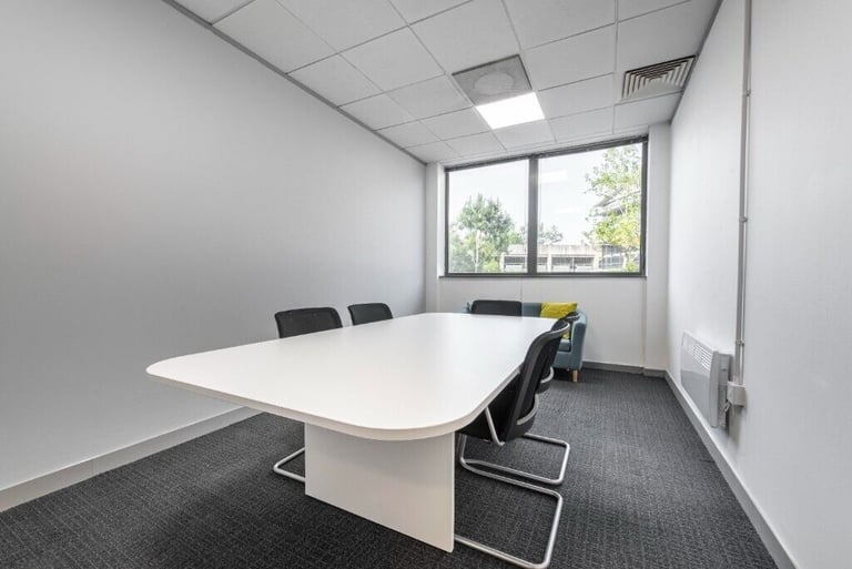 Oxford - OX4 4GP, 2 Desk serviced office to rent at Oxford Science Park
