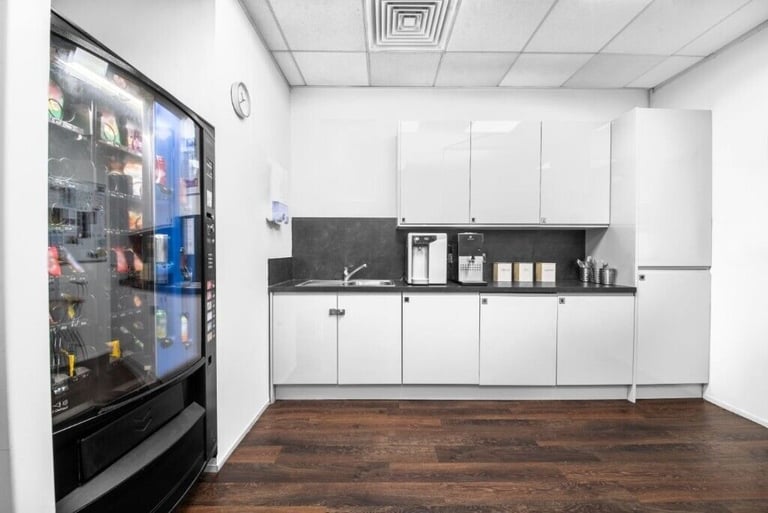 Fleet - GU51 2UJ, Modern customizable office available to rent at Centaur House