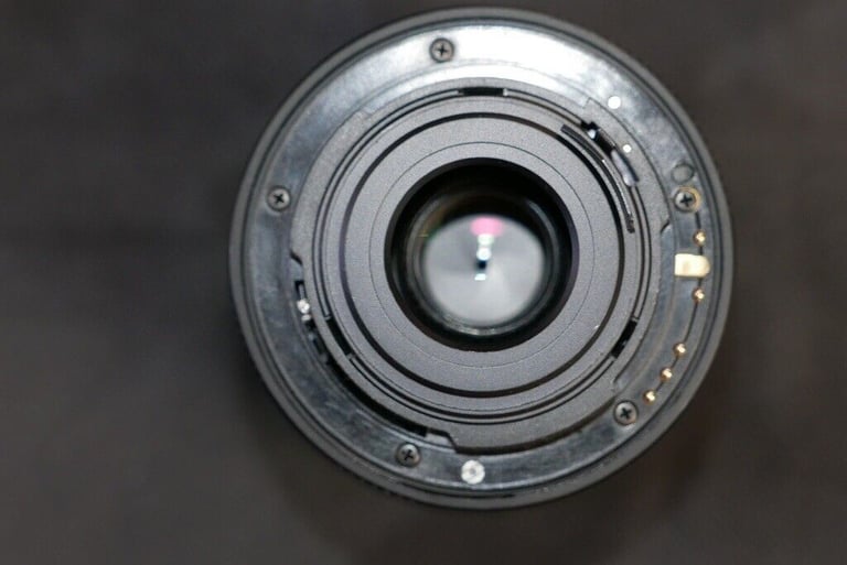 VINTAGE PENTAX 18-55 ZOOM LENS. Excellent condition.