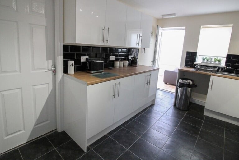REFURBISHED PROPERTY IN CARCROFT!!