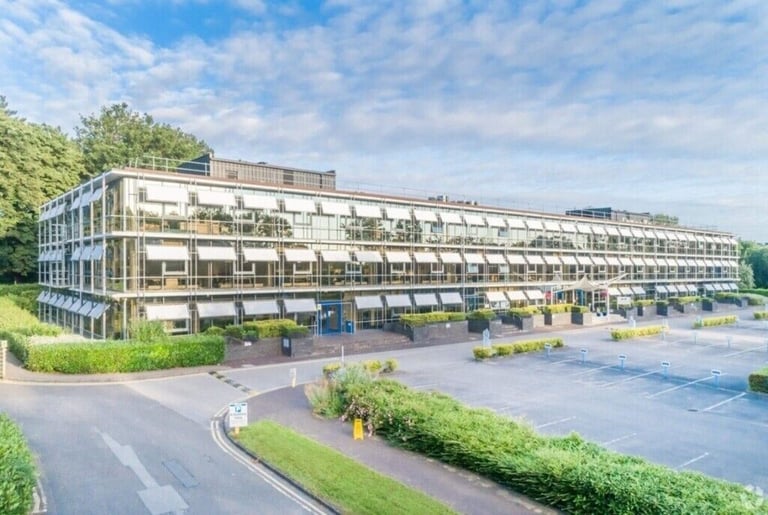*Offices in Milton Keynes, No agent fee. Book a viewing today 