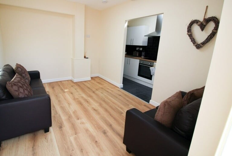 **FRIENDLY HOUSE SHARE IN ROSSINGTON**