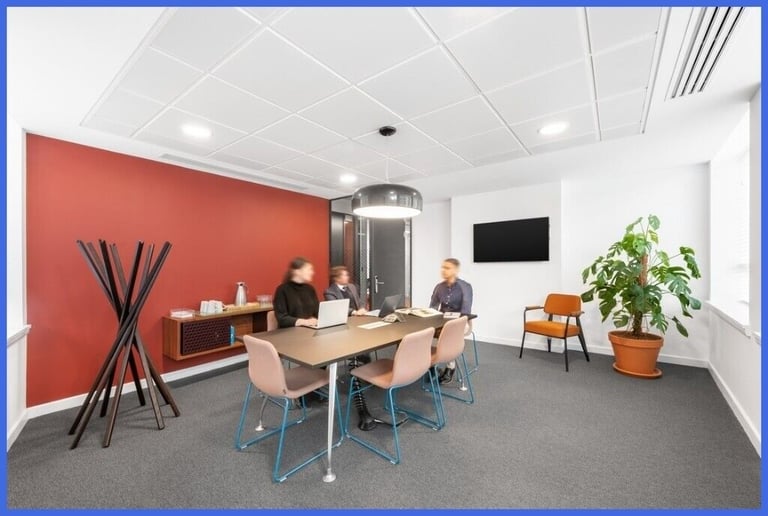 Manchester - M1 5AN, 3 Desk serviced office to rent at Spaces Peter House