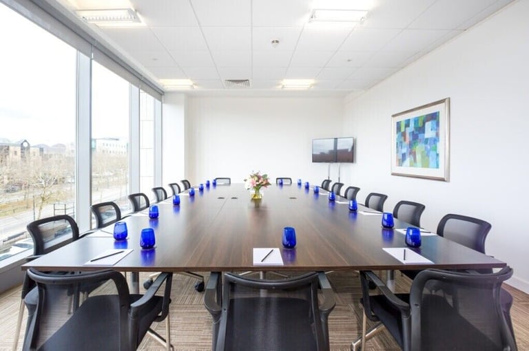 *Offices in Milton Keynes, No agent fee. Book a viewing today 