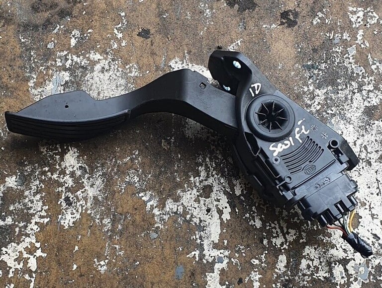 Suzuki Swift Accelerator Pedal 2009