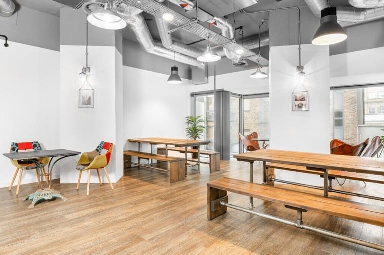 London - EC1V 1AW, Furnished private office space for up to 10 desks in Regus Old Street