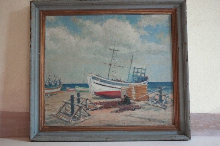 ANTIQUE PAINTING OF BEACH WITH FISHING BOATS & FISHERMAN. Elegant matt tones. Stunning colours