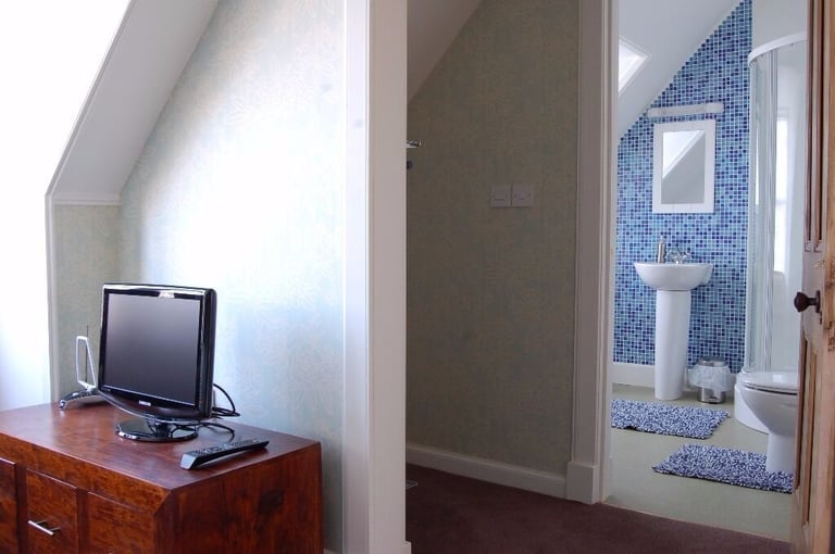 image for Replacing grouts, silicones and mastic,plastering,painting,decorating,joinery,fitting floors,,tiling
